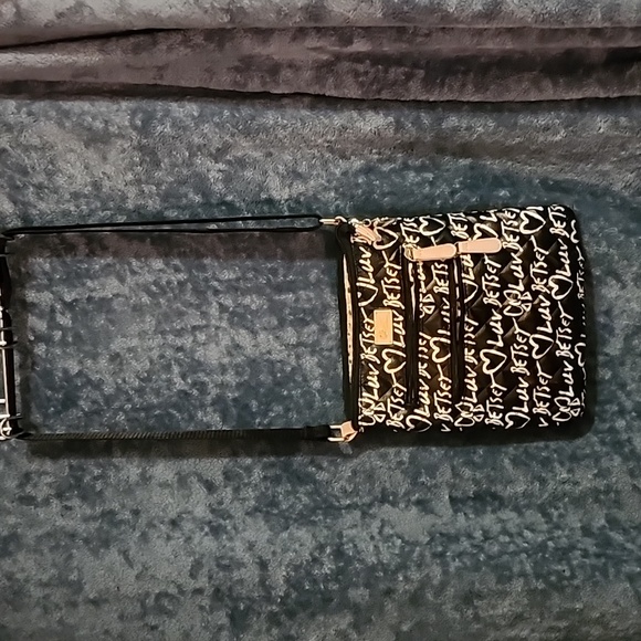 Betsey Johnson Handbags - BETSY JOHNSON CROSSBODY PURSE